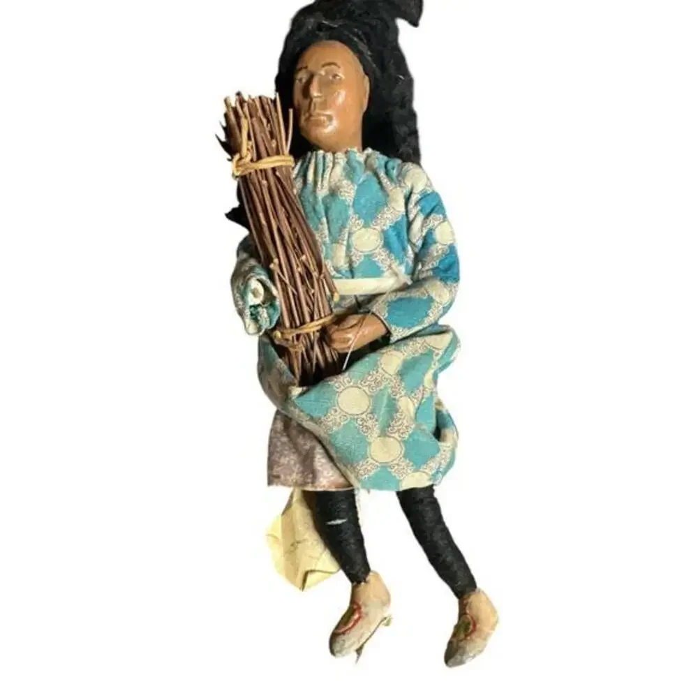Very old doll from Indian 8”